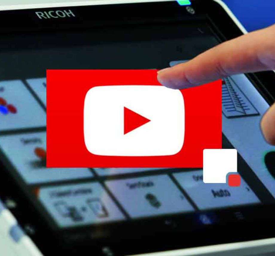 RICOH Smart Operation Panel mit Startsysmbol für Erklärvideo